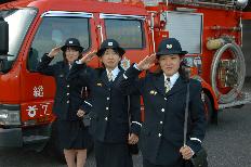 女性消防団員
