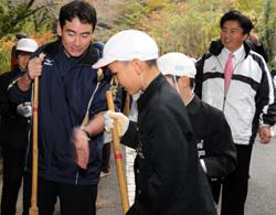 清掃をする野口さん