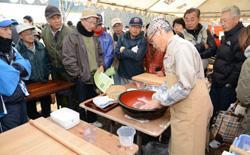 そば打ちの実演