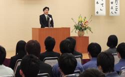 激励する市長