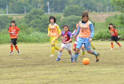 憧れの選手と楽しくプレー