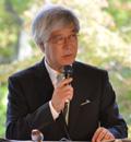 総合司会の濱家さん