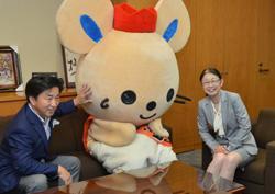 厚生労働省村木次官を訪ねるチュッピー