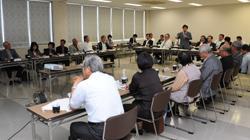 市政概要を説明する市長