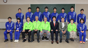 健闘を誓う