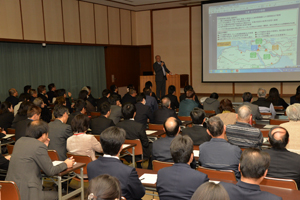 講演