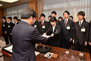 辞令交付