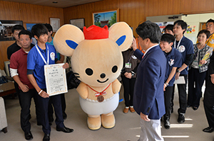 市長に報告
