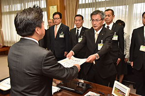 辞令交付