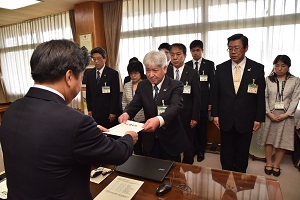 辞令交付