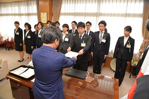 辞令交付