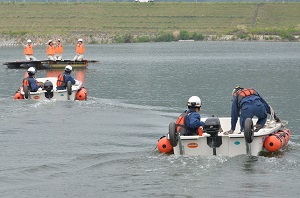 ドローン、救助用ボート運用開始訓練会