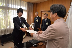 辞令交付