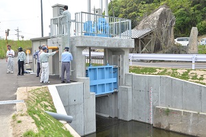 下原砂古排水ゲートのしゅん工式