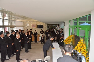 市長の献花