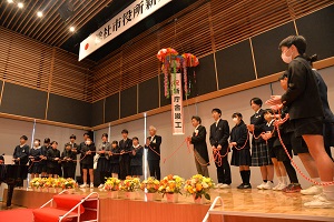 くす玉割り