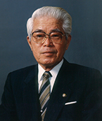故本行節夫氏