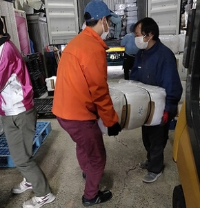 荷受け荷下ろし作業