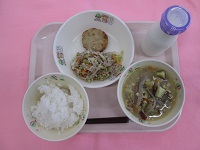 給食
