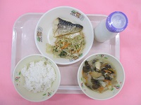 給食201008