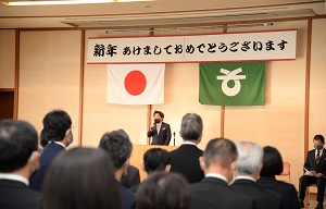 4日　仕事始めのあいさつの画像