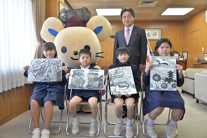 夏休み子ども水墨画展表彰式の画像1