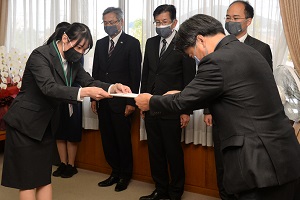 中国短期大学辞令交付の画像2