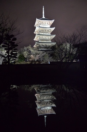 備中国分寺五重塔をライトアップの画像2
