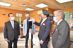 非接触型検温器