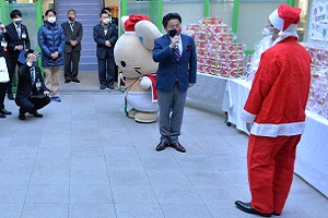 19日　山崎製パン株式会社岡山工場が市内の障がい者（児）施設などへクリスマスケーキを贈呈の画像