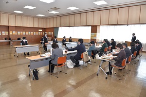 20日　岡山県立大学のインターンシップ生から政策提言の画像1