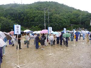 避難場所で安否確認（下原地区）の画像