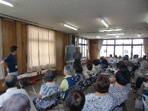 地震と耐震化について学んでいる画像