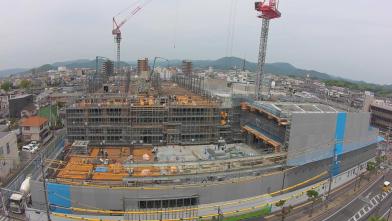 庁舎棟4階床部分と議会棟2階床部分のコンクリート打設を行っています。(令和6年5月22日撮影)の画像