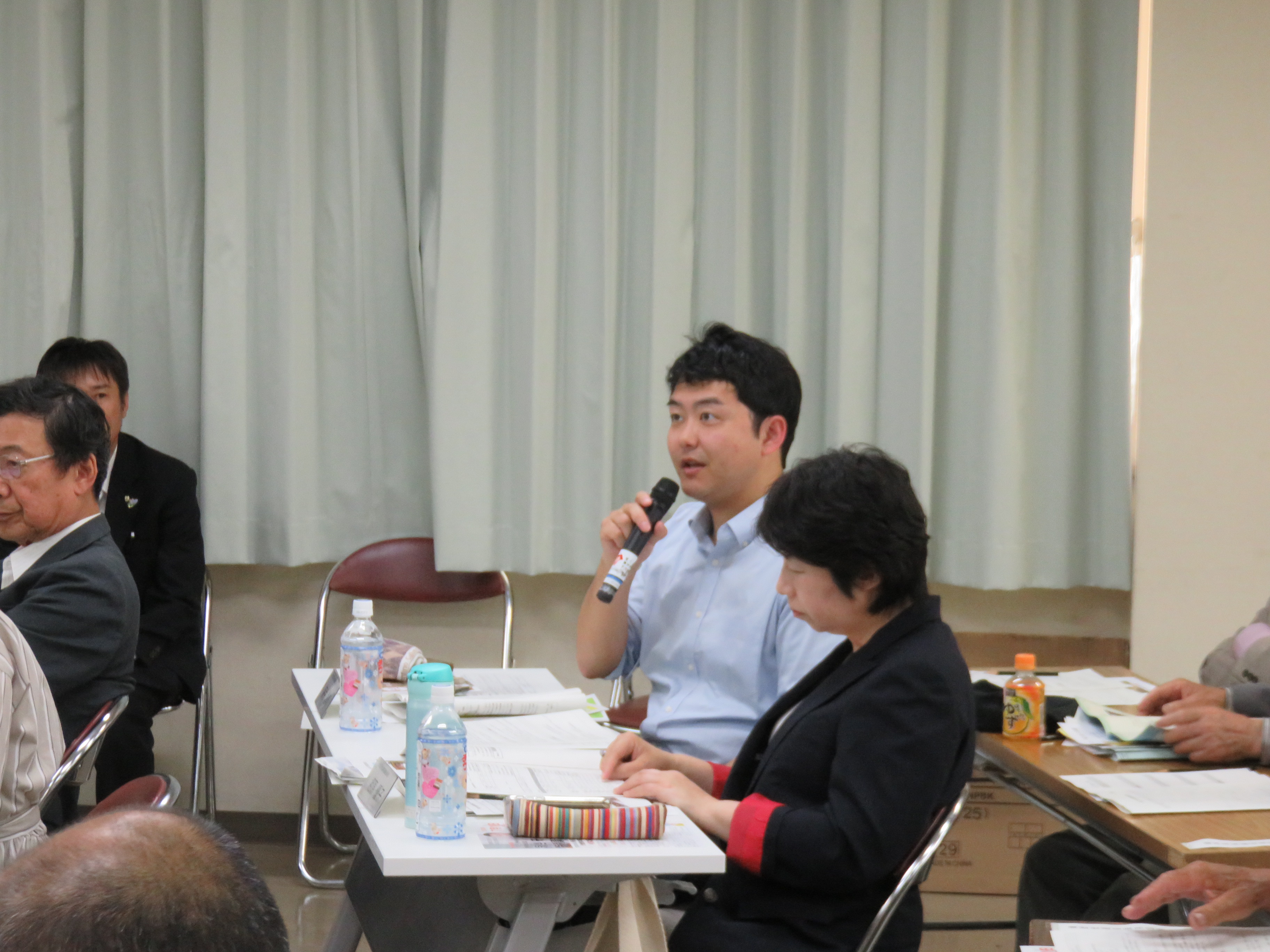 質疑の様子​の画像