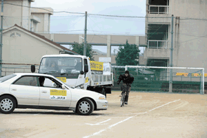 車との接触事故の画像