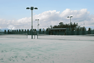 テニスコートの画像