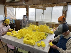 フル－ツネット折りの画像