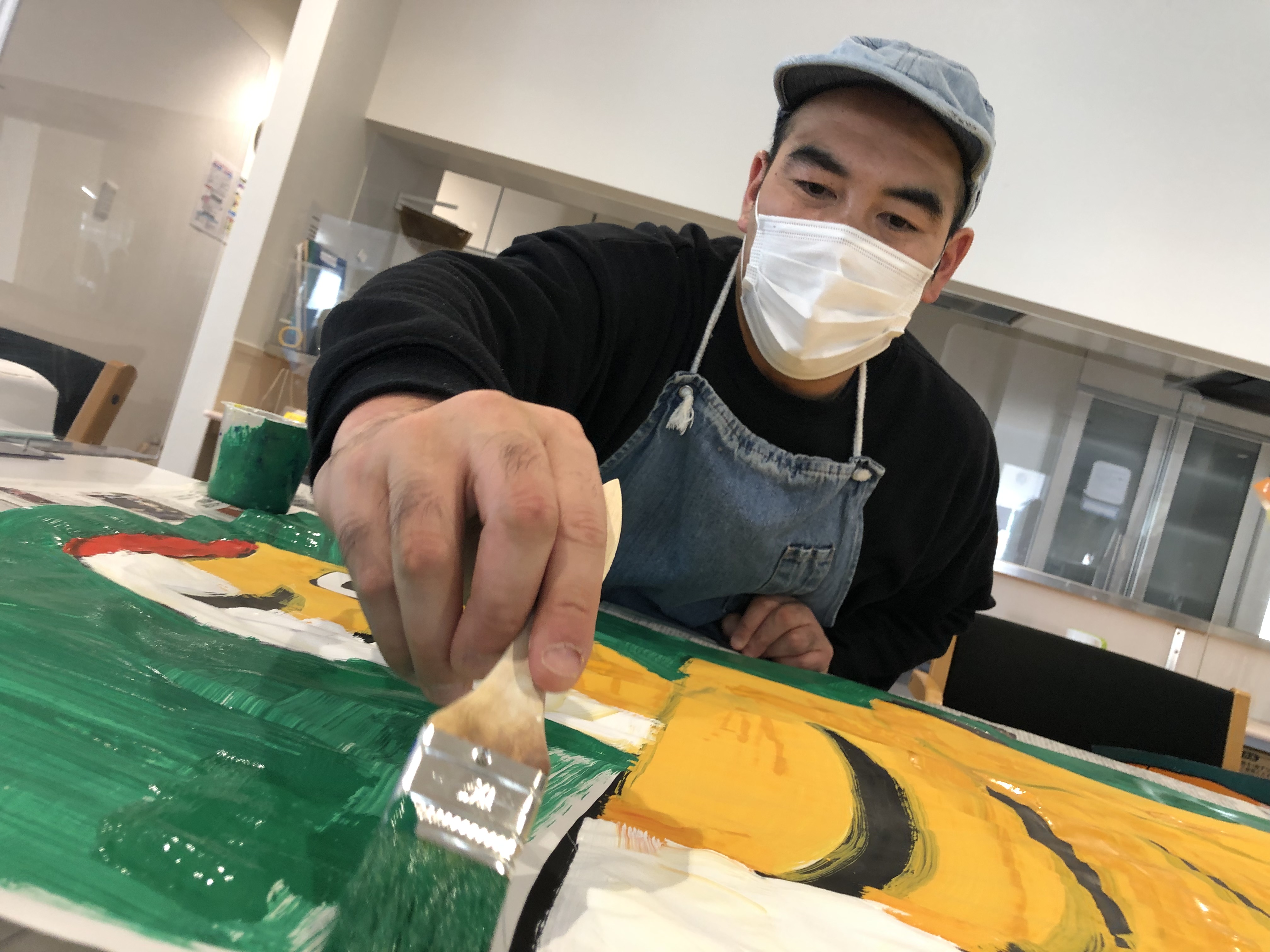 印刷作業（パソコンを使って名刺作成）