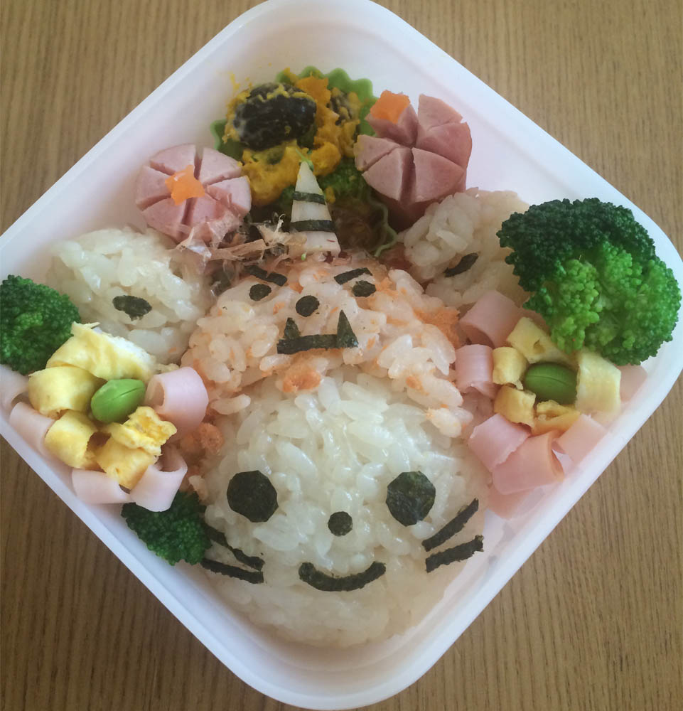 鬼チュッピーと花畑の画像