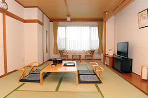 和室（バス付き）　～ゆったりと景色をながめられる和みの空間～の画像1