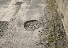 穴のあいた様子2の画像