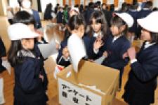 アンケート投票のようす