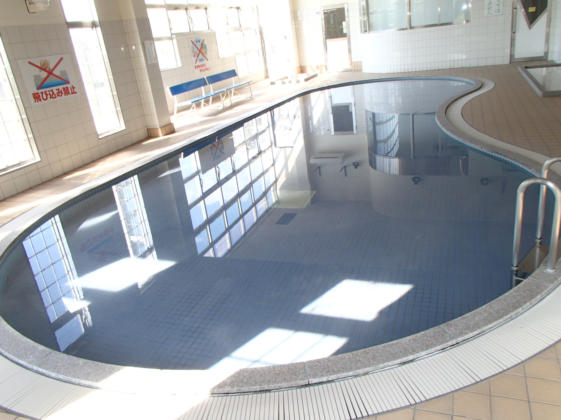 幼児用プール(温水)の画像