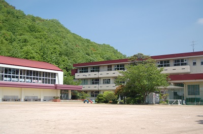 秦小学校の画像