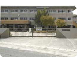 中須加（中央小広場）