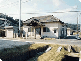 東阿曽公会堂前の画像1