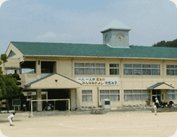 総社西小学校の画像1