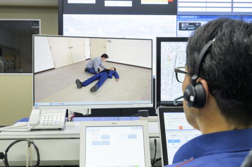 Live119を使用して通信指令員が助言している画像