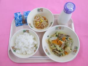 献立写真（令和７年１１月１８日）